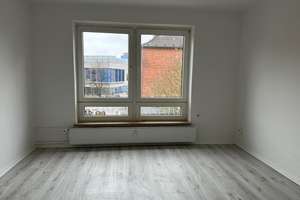 Frisch renovierte 2,5-Zimmerwohnung in der Augustenstr. 52 in  Kiel zu vermieten! Otto Stöben GmbH – Augustenstr. 52, 24143 Gaarden-Ost, Kiel – Vorschaubild 4