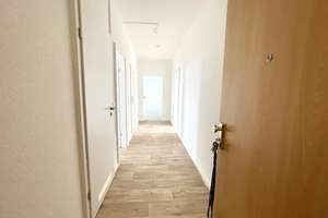 Herrlicher Ausblick inklusive - Moderne 3-Raum-Wohnung – Johann-Richter-Straße 5, 9122 Morgenleite, Chemnitz – Vorschaubild 2