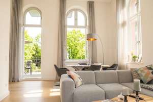 Repräsentative Beletage: Historisches Flair trifft modernes Wohnen