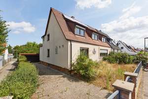 Freie DHH/ Zweifamilienhaus mit Doppelgarage u. Baugrundstück in Gebersdorf – Die vollständige Adresse der Immobilie erhältst du vom Anbieter., 90449 Gebersdorf, Nürnberg – Vorschaubild 2