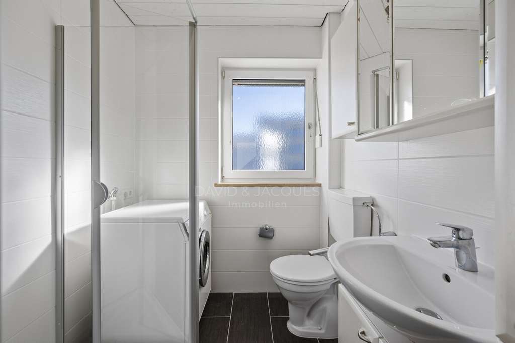 Immobilie in Erding - 3 Zimmer, Balkon, Garage – Wohnchance mit Entwicklungspotenzial in Erding - Bild 2