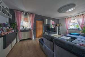 Renoviertes Wohnhaus mit Garten + Garagen!  – Zollernalbkreis – Vorschaubild 12