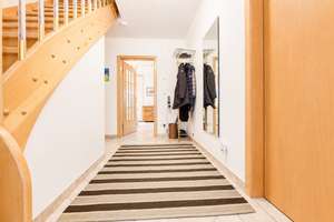 Traumhaftes Einfamilienhaus auf großem Eckgrundtsück in Berlin Kaulsdorf zu vermieten – Die vollständige Adresse der Immobilie erhältst du vom Anbieter., 12621 Kaulsdorf, Berlin – Vorschaubild 6