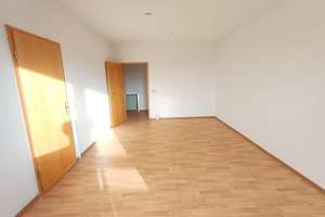 Helle 3-Zimmer-Wohnung mit Balkon in Schmalkalden – Allendestraße 71, 98574 Schmalkalden – Vorschaubild 2