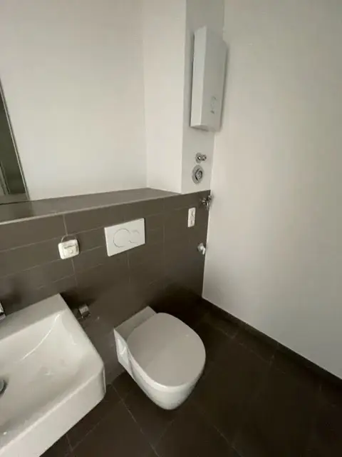 Modernes Studentenapartment mit Einbauküche - Photo 4