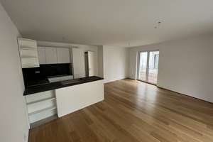 attraktive 3-Zimmer-Whg mit EBK, Terrasse, Garten u. Keller in Obermenzing – Bauseweinallee 86d, 81247 Obermenzing, München – Vorschaubild 3