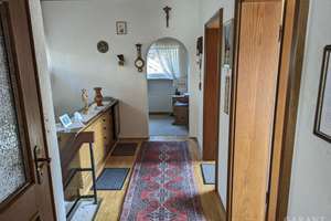 Hanghaus mit vielen Möglichkeiten – Die vollständige Adresse der Immobilie erhältst du vom Anbieter., 93138 Lappersdorf – Vorschaubild 2