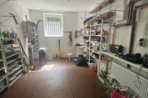 Urban Design Villa mit Gästehaus, Spa, Wintergarten, Kaminhaus, Werkstatt & 6 Stellplätzen – Die vollständige Adresse der Immobilie erhältst du vom Anbieter., 42329 Vohwinkel, Wuppertal – Vorschaubild 23