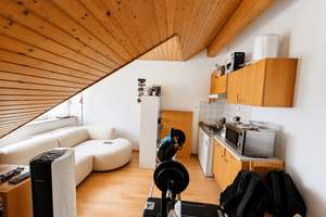 Attraktive DG-Wohnung mit TG-Stellplatz – Interessante Kapitalanlage in der Karlsruher Südstadt – Die vollständige Adresse der Immobilie erhältst du vom Anbieter., 76137 Südstadt, Karlsruhe – Vorschaubild 4