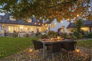 MUTZHAS - Großzügiges Mehrgenerationenhaus mit Hallenbad