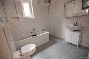 3-Parteien-Mehrfamilienhaus mit großer Scheune - Ideal für Vermieter und Gewerbetreibende in Aerzen! – Hameln-Pyrmont (Kreis) – Vorschaubild 7