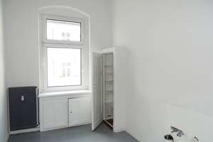 Bezugsfreie 2-Zimmerwohnung 
mit Balkon in begehrter 
Prenzlauer Berg Lage – Die vollständige Adresse der Immobilie erhältst du vom Anbieter., 10439 Prenzlauer Berg, Berlin – Vorschaubild 11