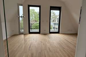 Traumhafte Dachterrassenwohnung ab sofort zu vermieten – Ulfilasstraße 29 e, 81739 Waldperlach, München – Vorschaubild 2