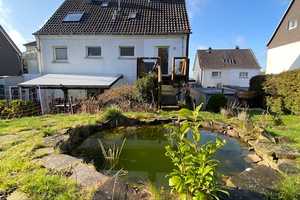 Gummersbach Steinberg sanierte Haushälfte mit Garten und Garage in ruhiger Lage mit Aussicht !  – Gimbornerstrasse 40, 51643 Oberbergischer Kreis – Vorschaubild 1