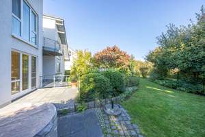 Modernes Architektenhaus mit luxuriösem Flair, großzügiger Raumgestaltung und gehobenem Wohnkomfort – Die vollständige Adresse der Immobilie erhältst du vom Anbieter., 53117 Auerberg, Bonn – Vorschaubild 45