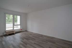 Schöne Lage am Stadtpark… mit EBK… großer Balkon – Herderstraße 11, 9120 Kapellenberg, Chemnitz – Vorschaubild 3