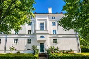 EXKLUSIVE 4-ZIMMERWOHNUNG MIT KAMIN, LOGGIA  &  HOCHWERTIGER SANIERUNG  IN BESTLAGE BERLIN-STEGLITZ – Die vollständige Adresse der Immobilie erhältst du vom Anbieter., 12163 Steglitz, Berlin – Vorschaubild 1