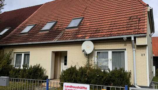 Bild von DHH mit großem Grundstück in idyllischer Wohnlage