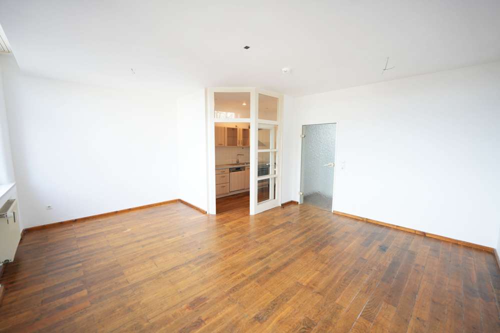 Immobilie in Coburg - Solide Kapitalanlage - 3-Zimmer-Wohnung mit Einbauküche und Stellplatz in Coburg, Neustadter Straße - Bild 3