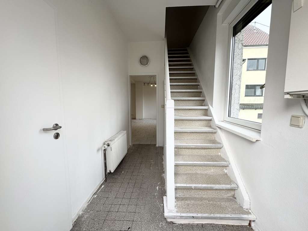 Immobilie in Schiffweiler - Kompaktes Einfamilienhaus mit Potenzial in ruhiger Lage von Schiffweiler - Bild 3