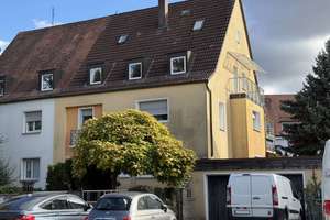 Stattlich Wohnen in Nürnberg: Wohnhaus mit Garagen und überdachter Pergola – teilweise vermietet – Die vollständige Adresse der Immobilie erhältst du vom Anbieter., 90409 Schleifweg, Nürnberg – Vorschaubild 4