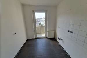Renovierte 3-Zimmer-Wohnung im 2. OG in Geestemünde mit Balkon und Tageslichtbad, auf Wunsch mit EBK – Georgstraße 56, 27570 Geestemünde, Bremerhaven – Vorschaubild 5