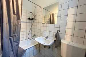 Möblierte 3-Zimmer-Wohnung mit geräumiger Küche, geeignet für Monteure, Pauschalmiete – Duisburg – Vorschaubild 7