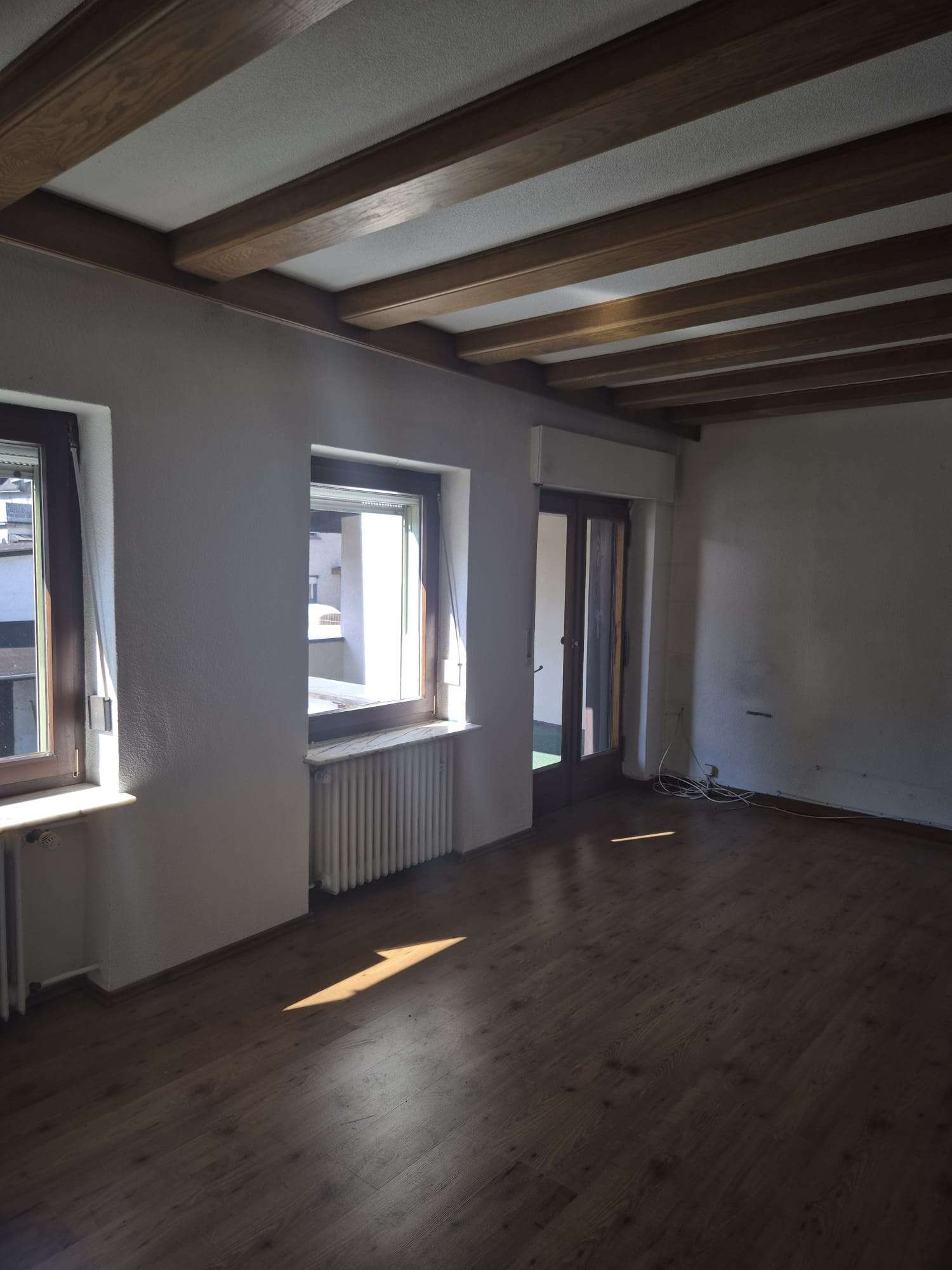 Immobilie in Löf - Einfamilienhaus mit viel Platz (2 Garagen, 2 Parkplätze, 1 Carpot und 2 Balkone)  - ohne Provision - Bild 1