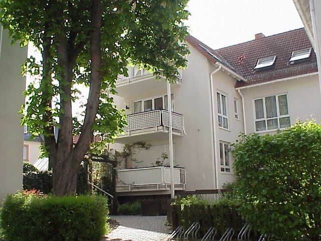 Traumhafte Dachgeschosswohnung... V-E-R-M-I-E-T-E-T