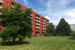 3 Zimmer Küche, Bad, Balkon in der Nähe vom Kulkwitzer See!