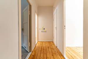 Bezugsfreie 2,5-Zimmer-Wohnung mit Dielenboden und Loggia - ruhig gelegen nahe S-Bahnhof Pankow – Die vollständige Adresse der Immobilie erhältst du vom Anbieter., 13189 Pankow (Ortsteil), Berlin – Vorschaubild 5