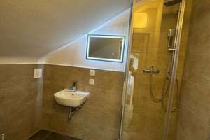 Moderne 1,5-Zimmer-Wohnung mit großem Balkon, eigenem Bad und Kitchenette in Bad Mergentheim – Finkenweg 10, 97980 Bad Mergentheim – Vorschaubild 7