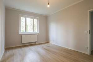 +++ Bezugsfrei! - Modernisierte Eigentumswohnung mit Balkon und Einbauküche +++ – Die vollständige Adresse der Immobilie erhältst du vom Anbieter., 1237 Prohlis-Nord, Dresden – Vorschaubild 12