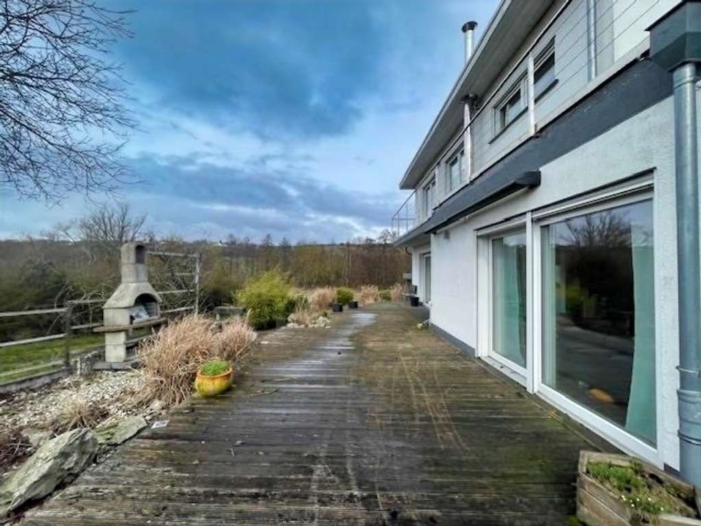 Immobilie in Zellertal -  Moderne Stadtvilla mit Garten, Dachterrasse & separatem Büro
 - Bild 2