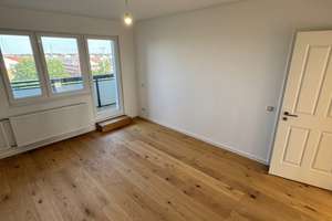 Einziehen & Wohlfühlen – Modern sanierte 4-Raum-Wohnung mit Balkon und Einbauküche! – Märkische Allee 288, 12687 Marzahn, Berlin – Vorschaubild 3