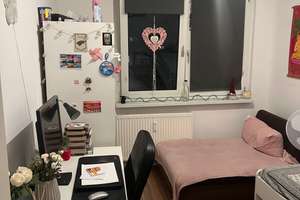Wohnen mit Charakter: 3-Zimmer-Wohnung behind Park Inn hotel in  Berlin-Mitte – Keibelstraße 37-38, 10178 Mitte (Ortsteil), Berlin – Vorschaubild 5