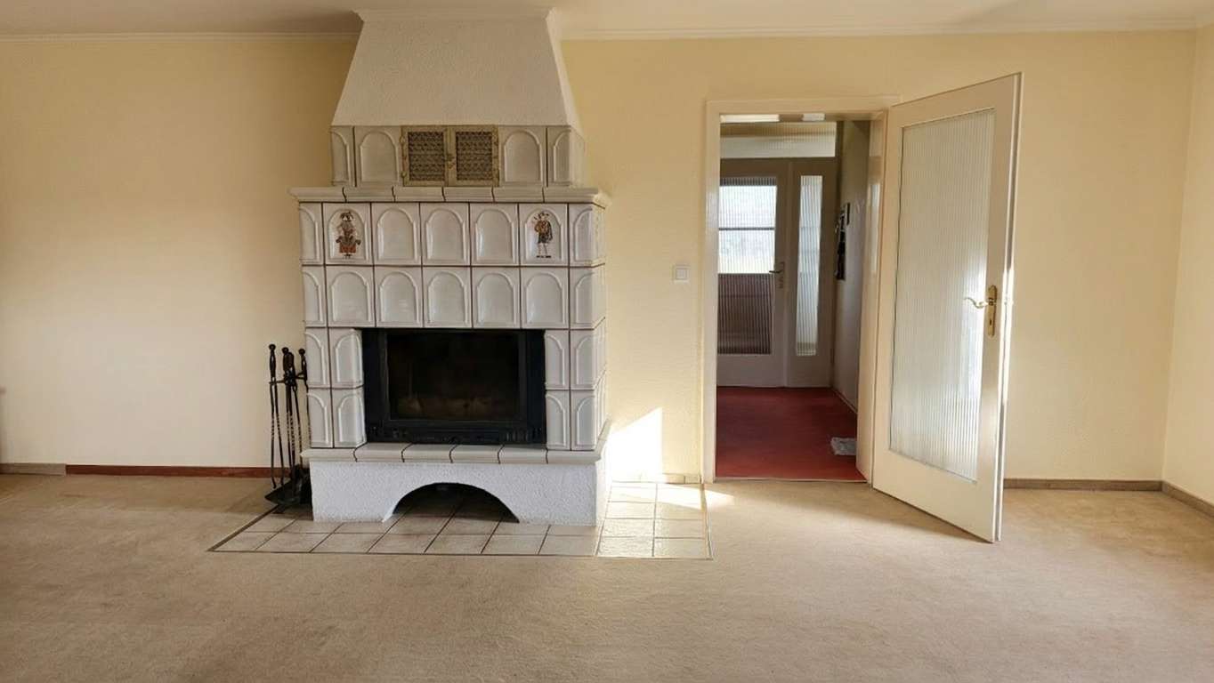 Immobilie in Höhenkirchen-Siegertsbrunn - Viel Platz für Visionen: Reiheneckhaus mit XL-Garten & Potenzial in Höhenkirchen - Bild 0