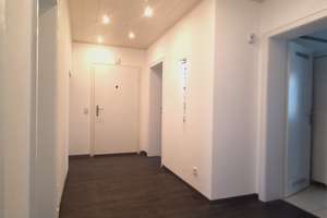 3-Zimmer-Wohnung mit Balkon, 2 Kellerräume und einer Garage in Wuppertal-Ronsdorf – Die vollständige Adresse der Immobilie erhältst du vom Anbieter., 42369 Ronsdorf, Wuppertal – Vorschaubild 4