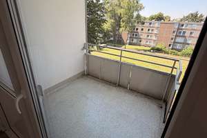 Tolle 2-Zimmer-Wohnung mit Balkon und neuen Böden – Spinozastr. 20, 45279 Freisenbruch, Essen – Vorschaubild 2