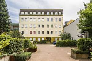 Altbauflair im ruhigen Hinterhaus – Großzügige 5-Zimmer-Wohnung mit Stellplatz & Innenhof – Die vollständige Adresse der Immobilie erhältst du vom Anbieter., 13595 Wilhelmstadt, Berlin – Vorschaubild 1