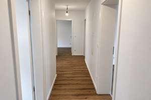 Sanierte 3-Zi.-Wohnung mit Südbalkon, EBK und Garage – Reutesteig 3, 78315 Radolfzell am Bodensee – Vorschaubild 4