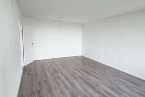 Frisch modernisiertes Apartment mit Balkon und Fernblick, separate Küche, neues Duschbad, Aufzug – Friedensstraße 114, 51145 Urbach, Köln – Vorschaubild 6