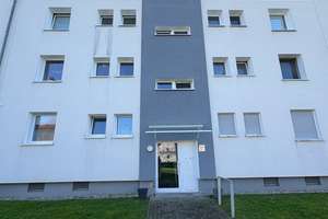 Modernisierte 2-Zimmer-Wohnung mit Balkon in ruhiger Lage – Farrenbroich 17, 45327 Katernberg, Essen – Vorschaubild 1