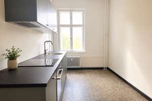 Bezugsfrei ! Liebevoll renovierte 3-Zimmer-Wohnung mit Süd-West-Balkon zw. Spree & Mierendorffplatz – Die vollständige Adresse der Immobilie erhältst du vom Anbieter., 10589 Charlottenburg, Berlin – Vorschaubild 10