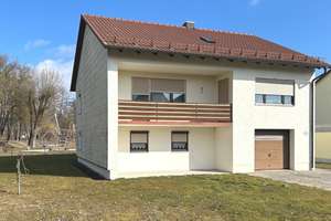 Einfamilienhaus in Hengersberg  – Die vollständige Adresse der Immobilie erhältst du vom Anbieter., 94491 Hengersberg – Vorschaubild 1