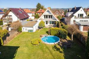 Familienparadies! - Hochwertig saniertes Einfamilienhaus mit Pool und Kamin in ruhiger Siedlungslage – Die vollständige Adresse der Immobilie erhältst du vom Anbieter., 1239 Lockwitz, Dresden – Vorschaubild 2