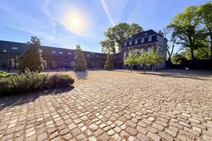 MAISONETTE I EINBAUKÜCHE I ANKLEIDE I DENKMAL I BELEUCHTUNG I 2 SCHLAFZIMMER MIT ENSUITE BADEZIMMER – Brühler Landstr. 547, 50997 Meschenich, Köln – Vorschaubild 5