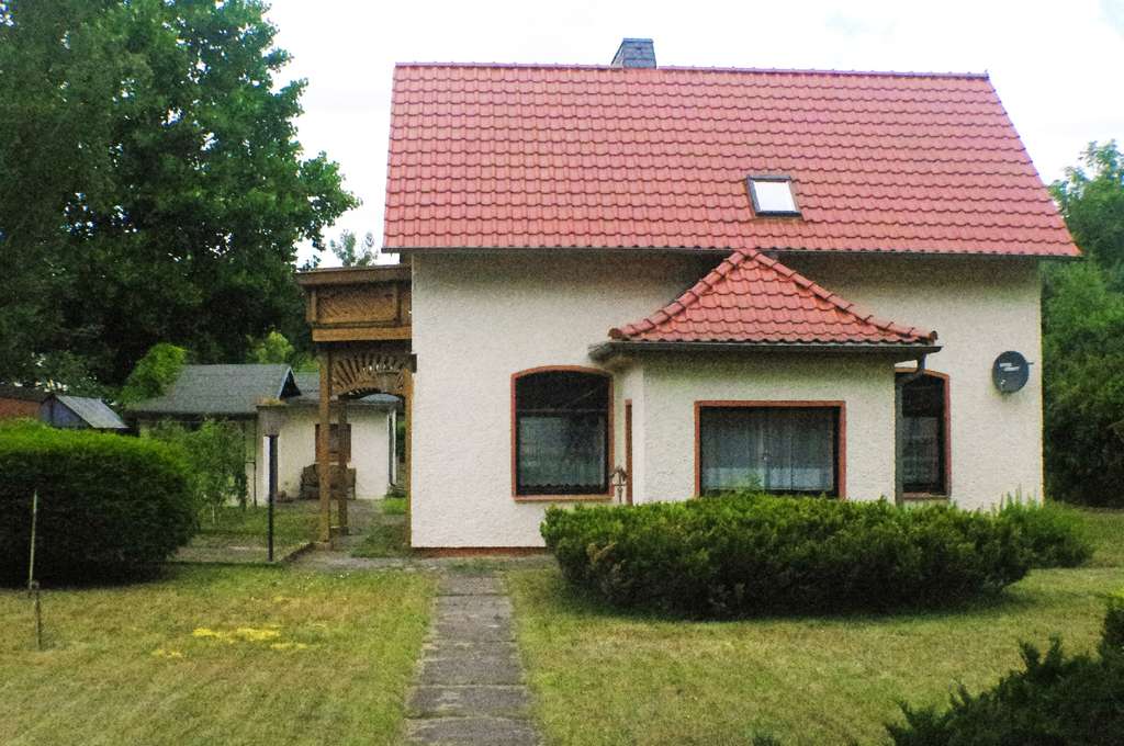 Immobilie in Altlandsberg - Einfamilienhaus in Altlandsberg, 4 Zimmer, 100 m² Wohnfläche - Bild 1