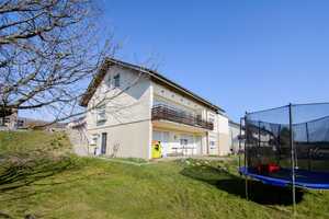 Attraktives Zweifamilienhaus mit großzügigem Grundstück in ruhiger Randlage von Grenzach-Wyhlen – Lörrach (Kreis) – Vorschaubild 3