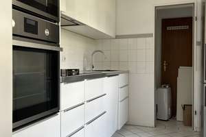 Sonnige Terrassenwohnung in bevorzugter Gegend von Blankenese mit 2 oder 3 Zimmern und Tiefgarage – Die vollständige Adresse der Immobilie erhältst du vom Anbieter., 22587 Blankenese, Hamburg – Vorschaubild 3